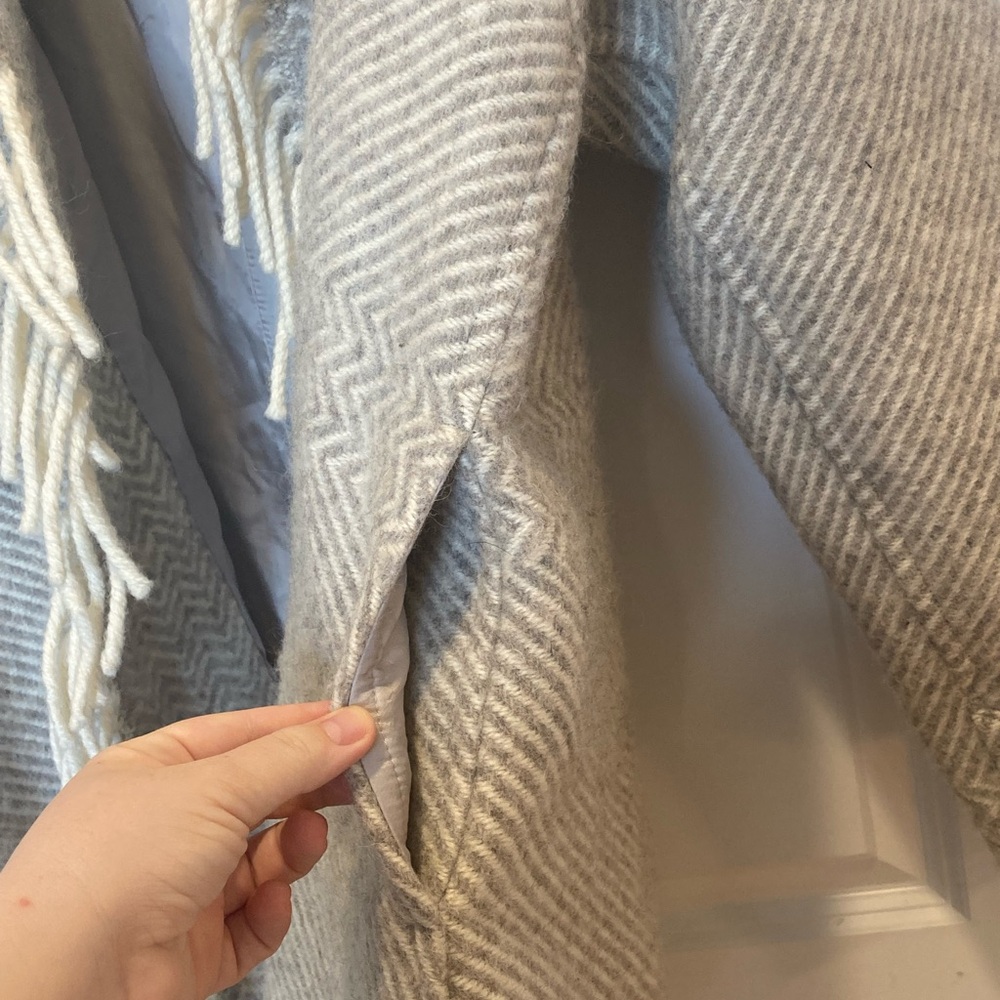 Lynn Fullman gray and white hand made wool coat w/ fringe - Picture 3 of 11